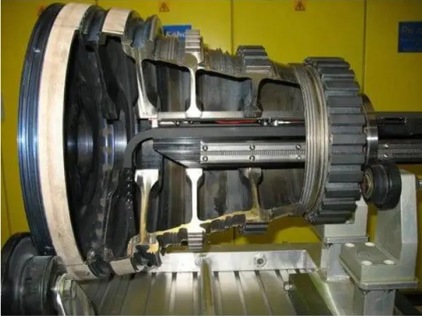 controle visuel au cœur de turbine moteur